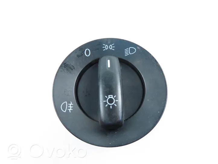 Volkswagen Golf VI Light switch 