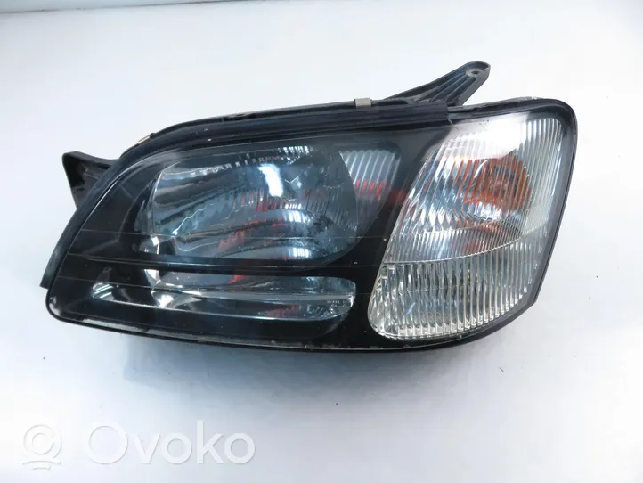 Subaru Legacy Lampa przednia 