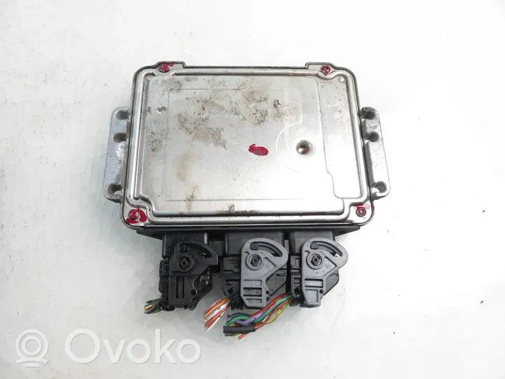 Citroen Xsara Picasso Calculateur moteur ECU 9653239880