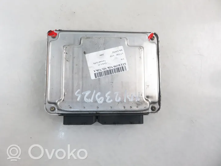 Volkswagen Golf IV Engine control unit/module 0281010497