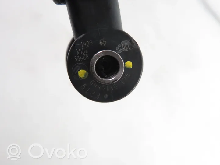 Opel Astra H Fuel injector 