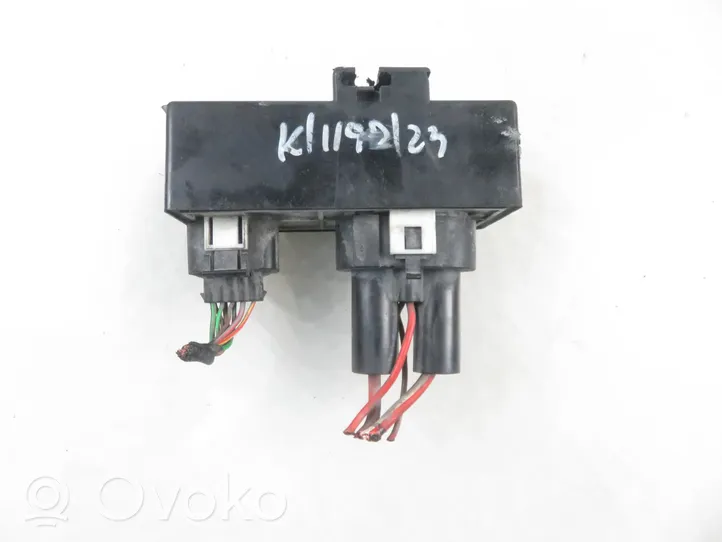 Volkswagen Golf IV Coolant fan relay 898884000