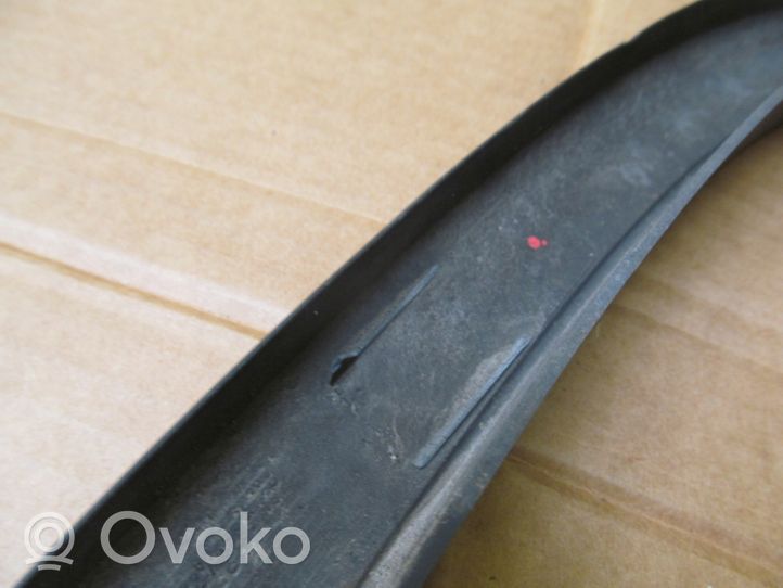 Volkswagen Tiguan Moulure, baguette/bande protectrice d'aile 5N0854820C