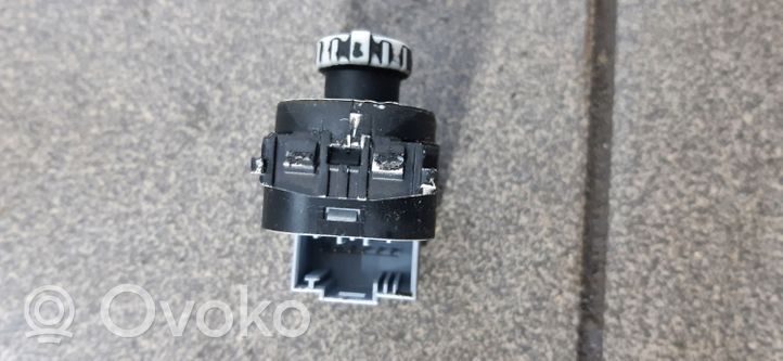 Volkswagen Touareg I Wing mirror switch 7L6959565