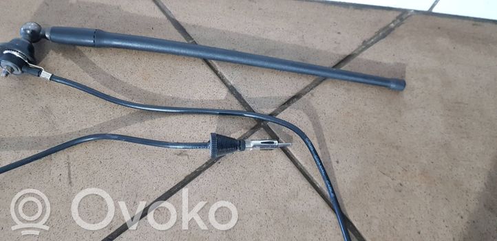 Isuzu D-Max Antenne radio, 50.21 € | OVOKO