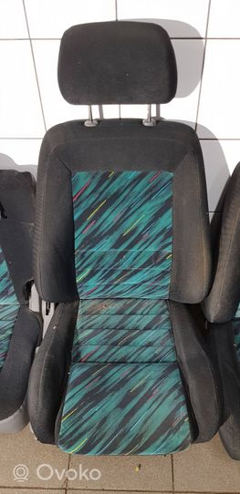 Daihatsu Feroza Set di rivestimento sedili e portiere 