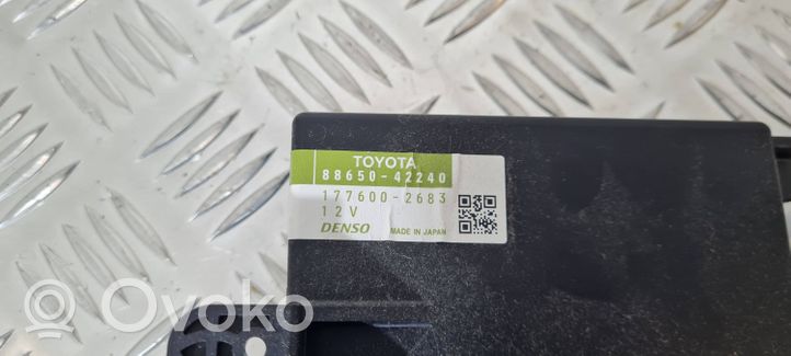 Toyota RAV 4 (XA30) Oro kondicionieriaus/ šildymo valdymo blokas 8865042240