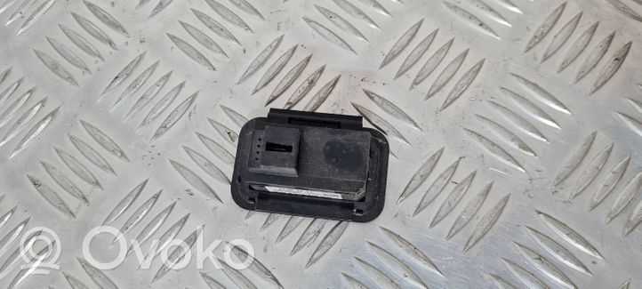 Audi A8 S8 D4 4H Przełącznik / Przycisk otwierania klapy bagażnika 4G0959831B