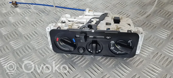 Suzuki Jimny Console centrale, commande chauffage/clim 