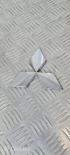 Mitsubishi L200 Logo, emblème de fabricant 