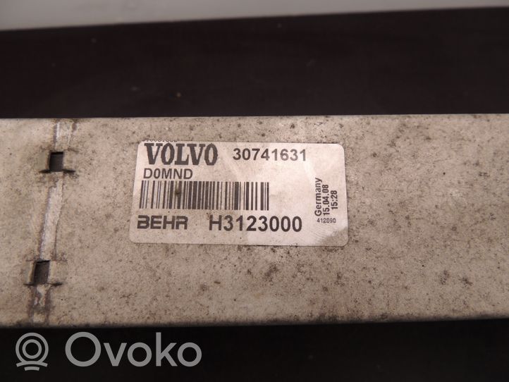 Volvo C70 Chłodnica powietrza doładowującego / Intercooler 30741631