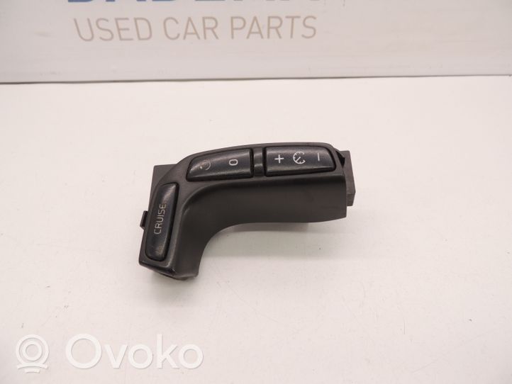 Volvo XC70 Przełącznik / Przycisk kierownicy 30642018