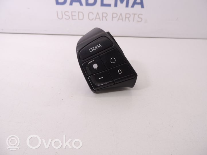 Volvo V50 Boutons / interrupteurs volant 8637471