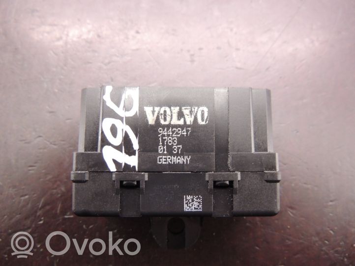 Volvo S60 Sėdynių šildymo rėlė 9442947