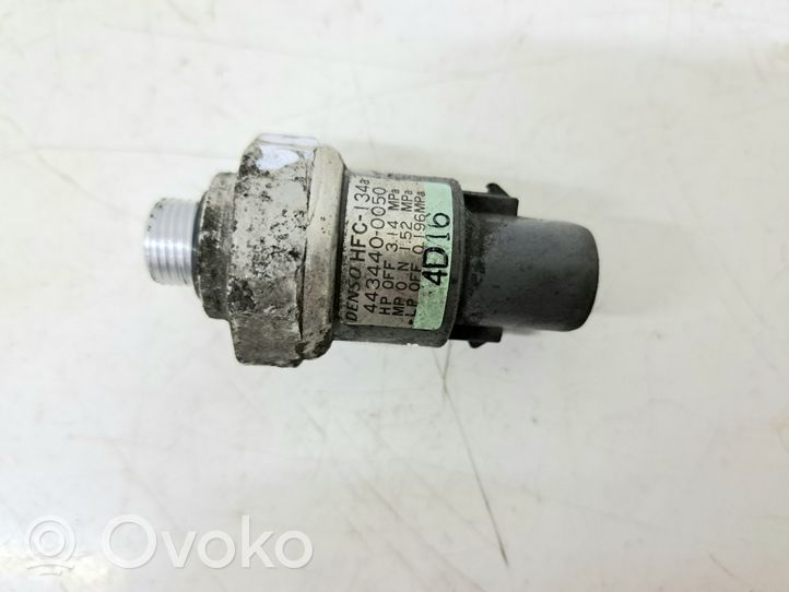 Toyota Corolla Verso E121 Ilmastointilaitteen paineanturi (A/C) 4434400050