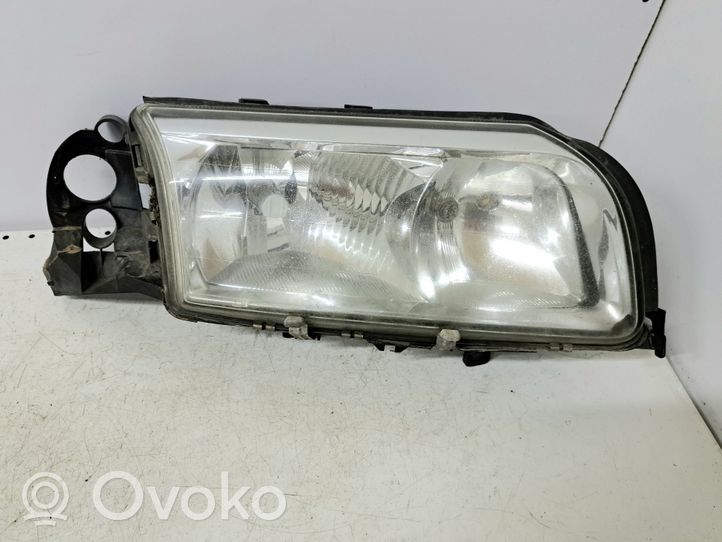 Volvo S80 Lampa przednia 