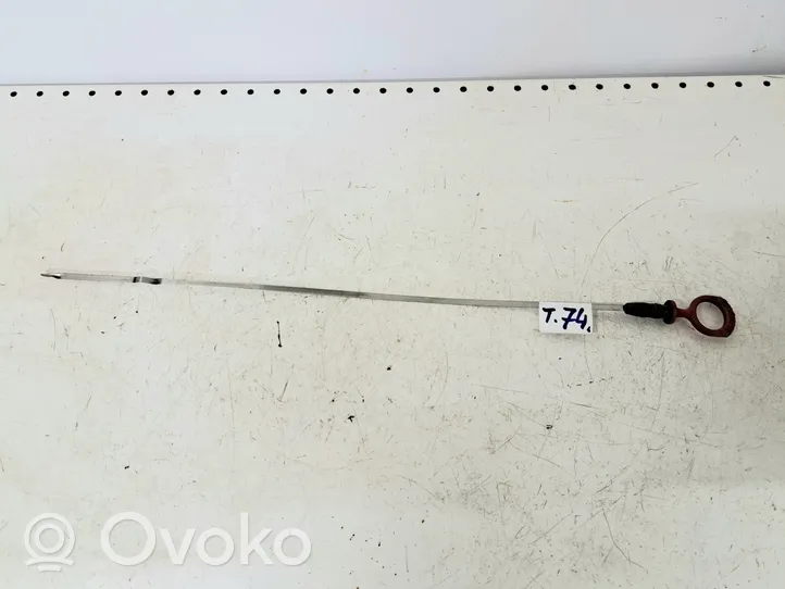 Volvo V70 Öljyntason mittatikku 