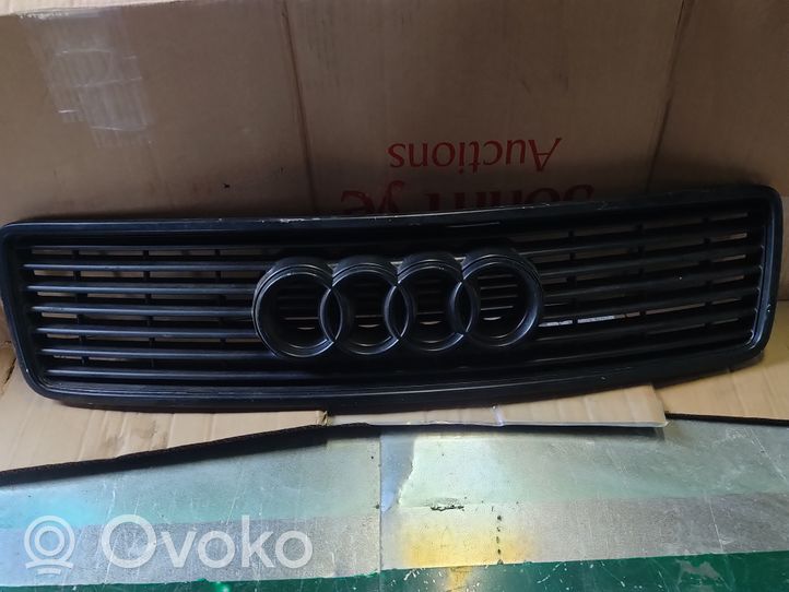 Audi A6 S6 C4 4A Griglia superiore del radiatore paraurti anteriore 4A0B853651