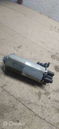 Volvo V70 Moteur de réglage de siège 90018310