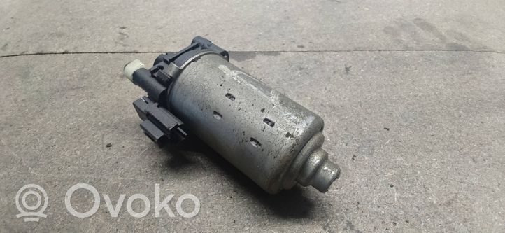 Toyota Avensis T250 Motorino di regolazione del sedile 8582033020