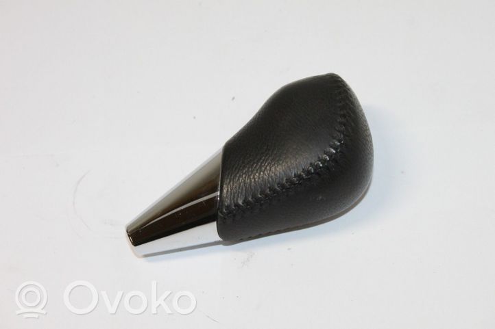 Toyota Avensis T270 Gear lever shifter trim leather/knob 