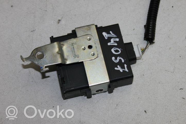 Toyota Avensis T270 Centralina/modulo portiere 8974105091