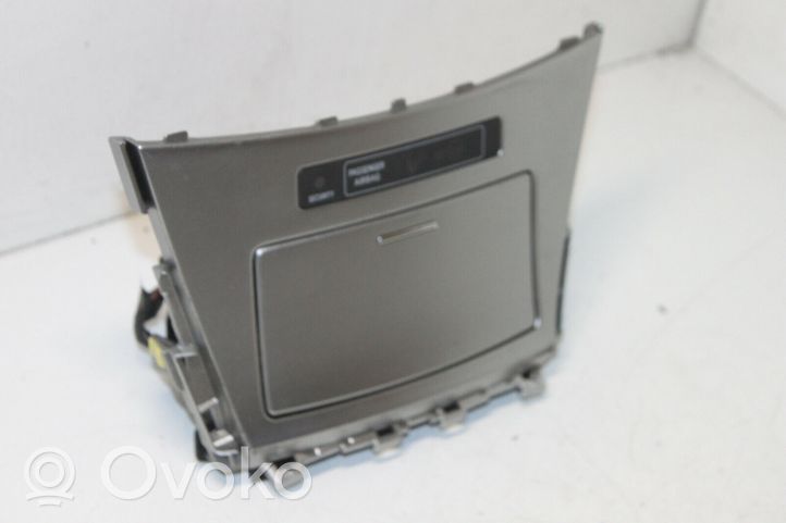 Toyota Auris E180 Pelnutrauks 8395005030