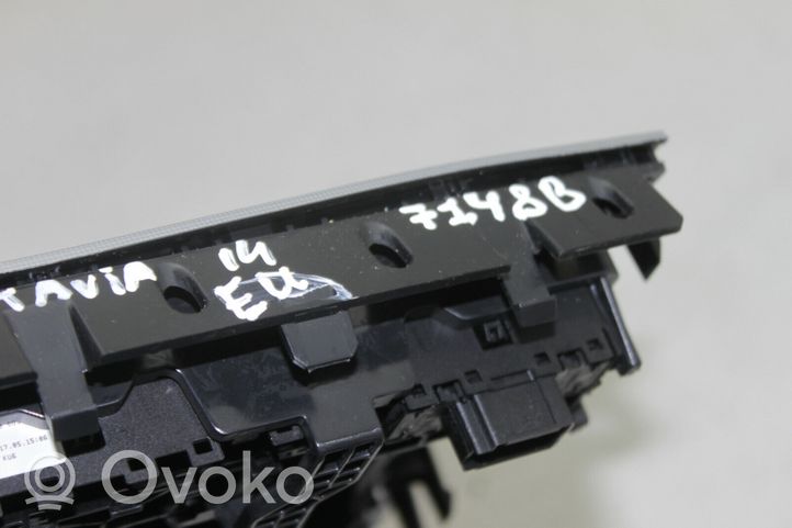 Skoda Octavia Mk3 (5E) Lewarek zmiany biegów / dolny 5E1863212A