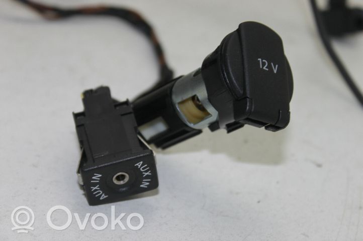 Volkswagen Tiguan Câble adaptateur AUX 5N0971641