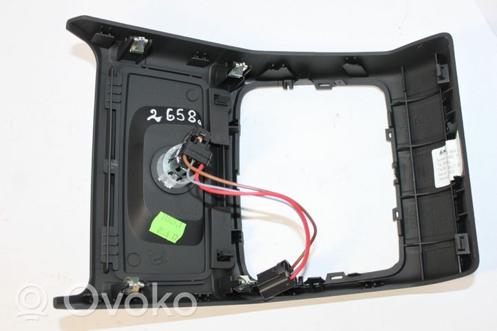 Audi A5 Altri elementi della console centrale (tunnel) 8W0864376