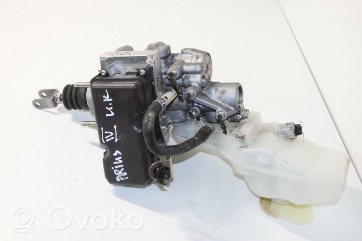 Toyota Prius (XW50) Master brake cylinder 4727047040