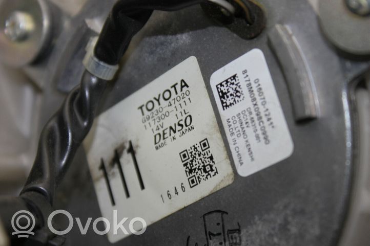 Toyota Prius (XW30) Hybridi-/sähköajoneuvon akun puhallin G923047020