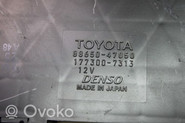 Toyota Prius (XW20) Sterowania klimatyzacji / Ogrzewania 8865047050