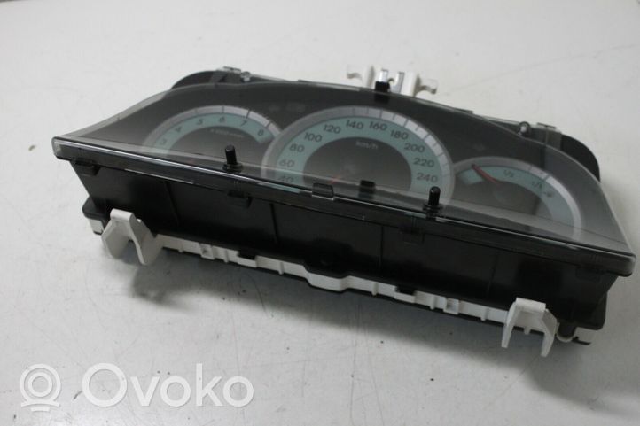 Toyota Corolla Verso E121 Speedometer (instrument cluster) 838000F041A