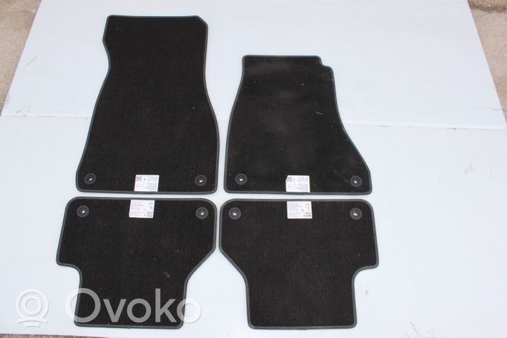 Audi A5 Kit tapis de sol auto 8W2863691