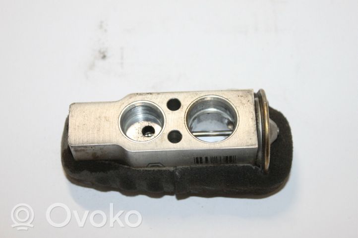 Toyota Corolla Verso E121 Air conditioning (A/C) expansion valve 4475003070