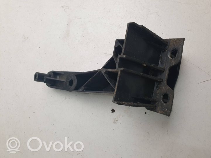 Volkswagen PASSAT B8 Staffa di montaggio del radiatore 4G0805201B