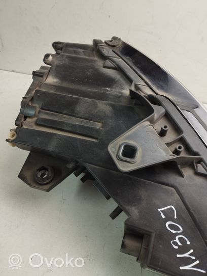 Audi A3 S3 8V Передняя фара 8V0941033B