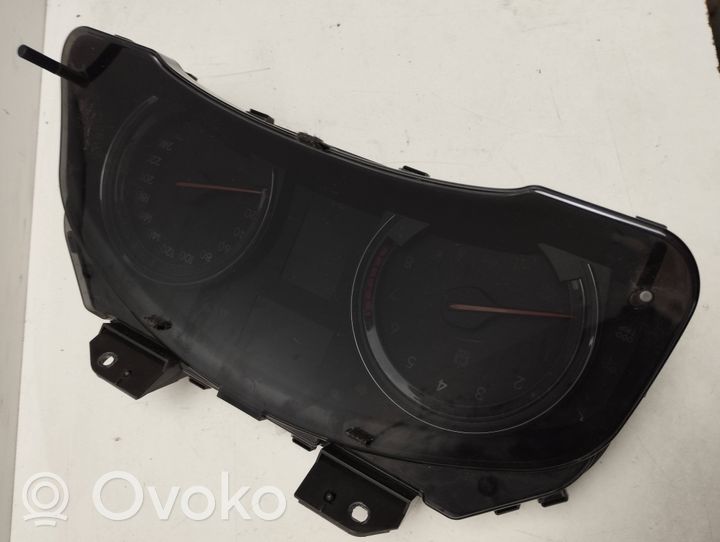 Toyota Avensis T270 Tachimetro (quadro strumenti) 8380005L40