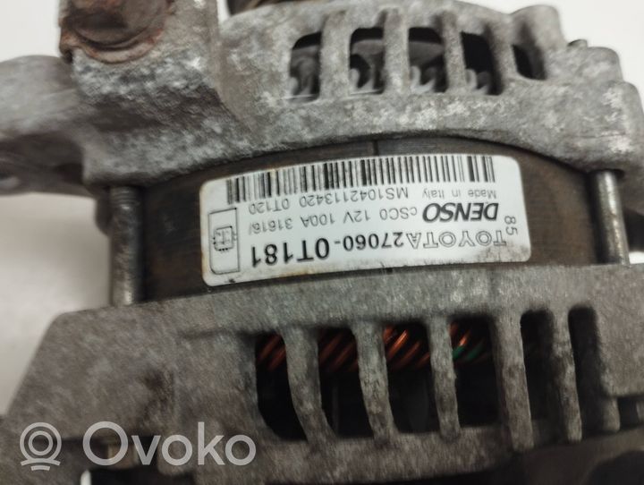 Toyota Avensis T270 Generaattori/laturi 270600T181