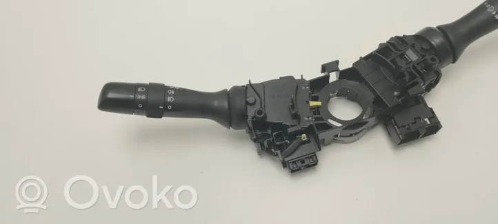 Toyota Verso Leva/interruttore dell’indicatore di direzione e tergicristallo 0520017F421