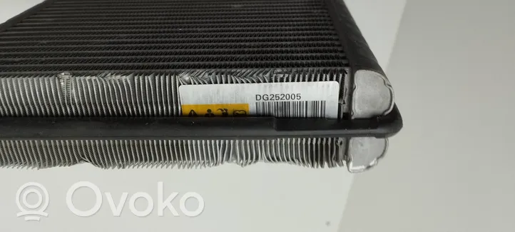 Audi Q7 4M Gaisa kondicioniera radiators (salonā) DG252005