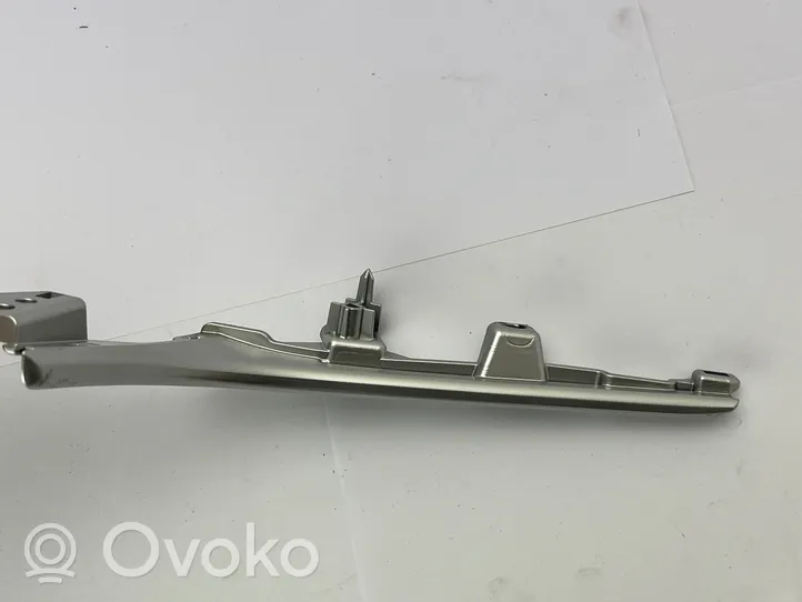 Toyota Prius (XW50) Garniture, panneau de grille d'aération latérale 5546147130