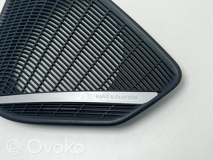 Audi A4 S4 B9 Maskownica głośnika drzwi tylnych 8W0035294