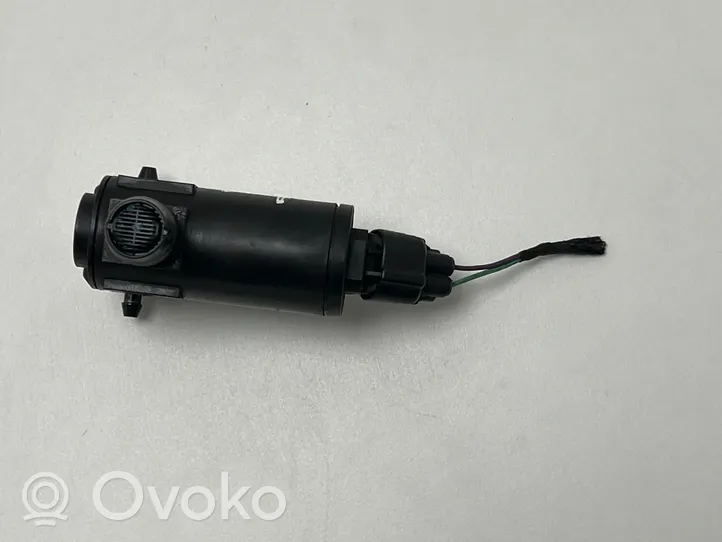 Toyota Prius (XW50) Windscreen/windshield washer pump 