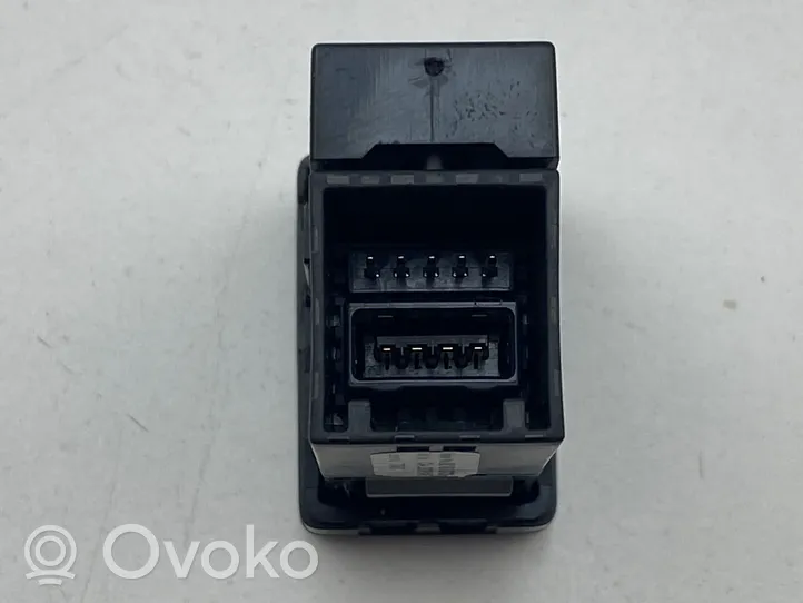 Toyota Auris E180 Câble adaptateur AUX 861900D030