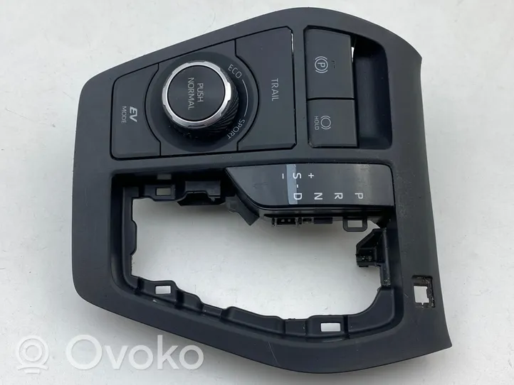 Toyota RAV 4 (XA50) Contour de levier de vitesses 5880442460