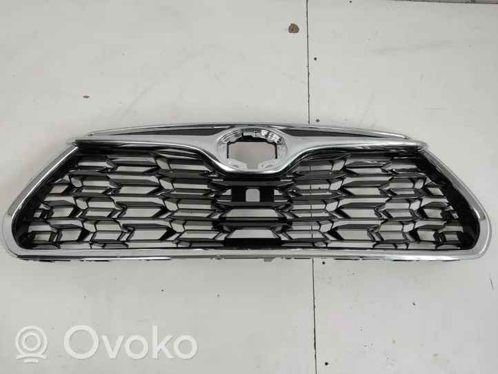 Toyota Highlander XU70 Maskownica / Grill / Atrapa górna chłodnicy 531010E380