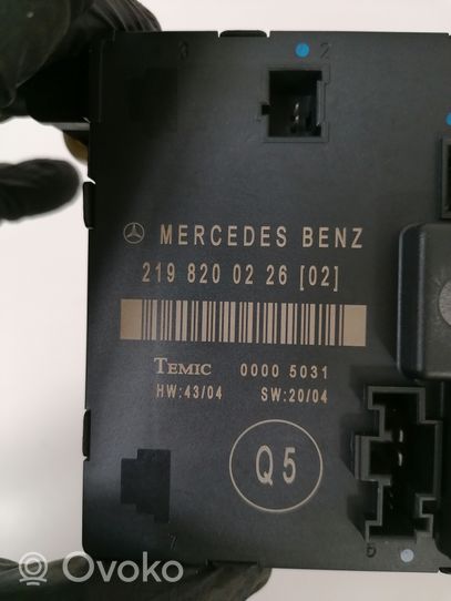 Mercedes-Benz CLS C219 Oven ohjainlaite/moduuli 2198200226