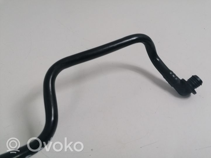 Audi A8 S8 D2 4D Breather/breather pipe/hose 058133753B